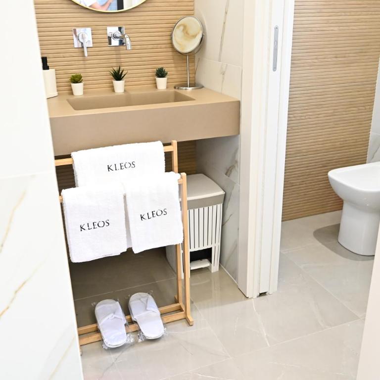Kleos Luxury Rooms - Camera Deluxe - 8