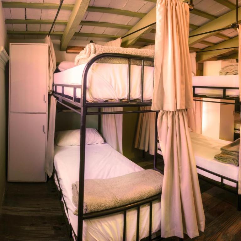 Casa Puka - Bed in 8-Bed Mixed Dormitory Room - 4