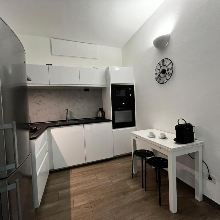 Ambrosiana Apartments - In the heart of the city - Two-Bedroom Apartment with Terrace - 76