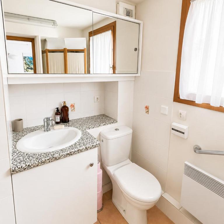 La maison des crêts - 40min du ski ou lac d'Annecy - Four-Bedroom House - 10