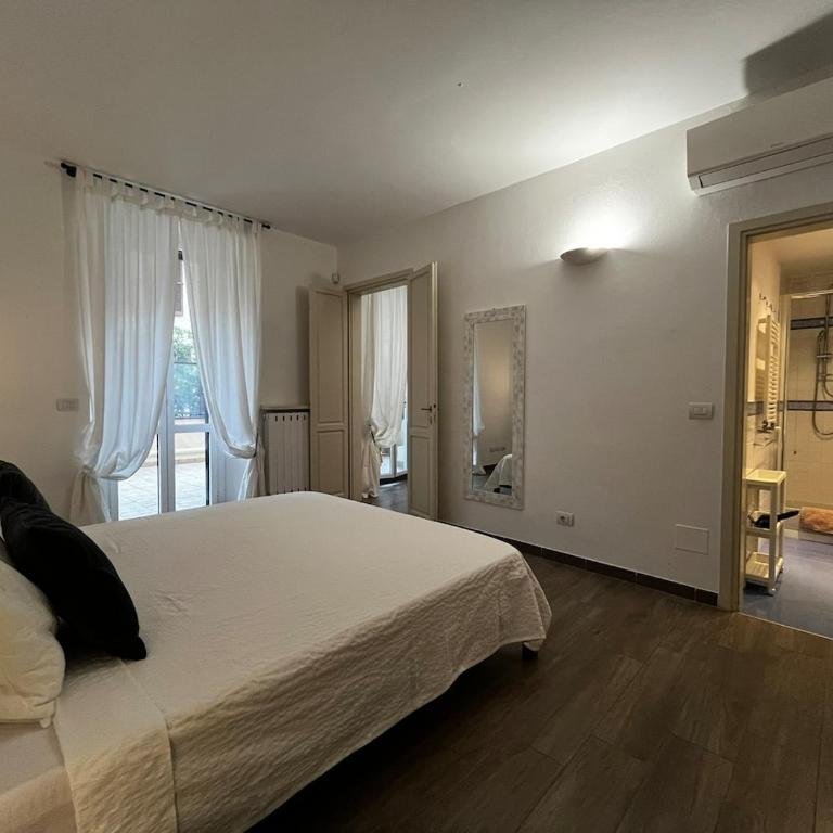 Ambrosiana Apartments - In the heart of the city - Two-Bedroom Apartment with Terrace - 67