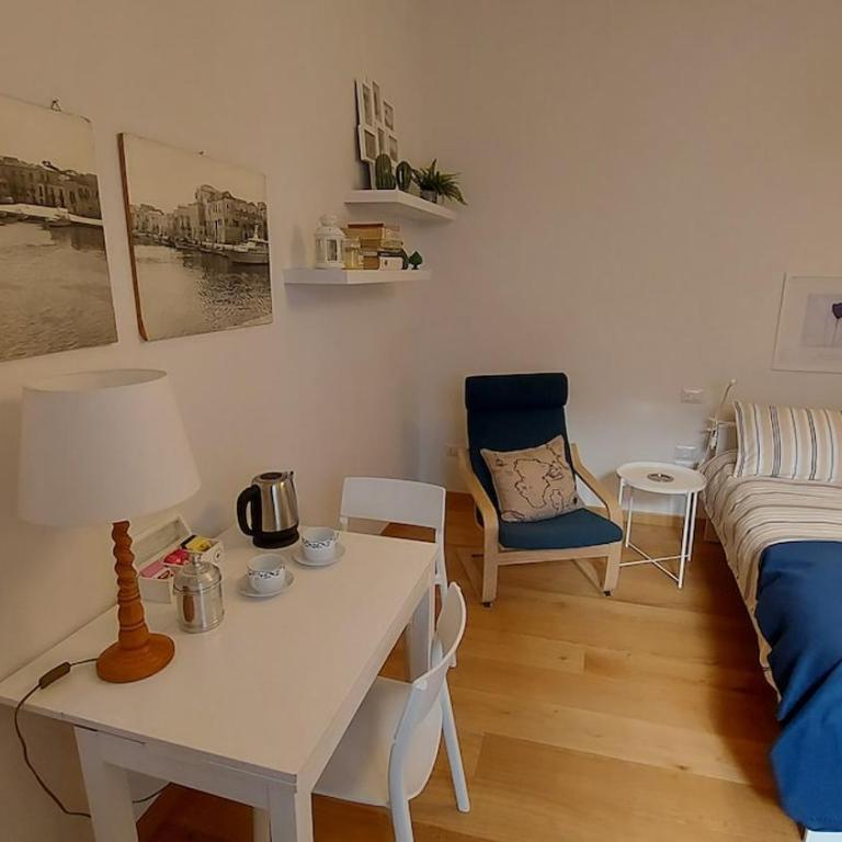 Monolocale in Residenza Storica- Palazzo Covelli - Apartamento de 1 dormitorio - 18