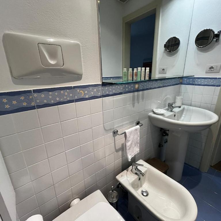 Ambrosiana Apartments - In the heart of the city - Two-Bedroom Apartment with Terrace - 34