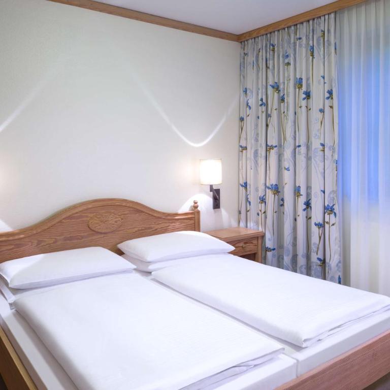 Dorint Sporthotel Garmisch-Partenkirchen - Deluxe Doppelzimmer - 3