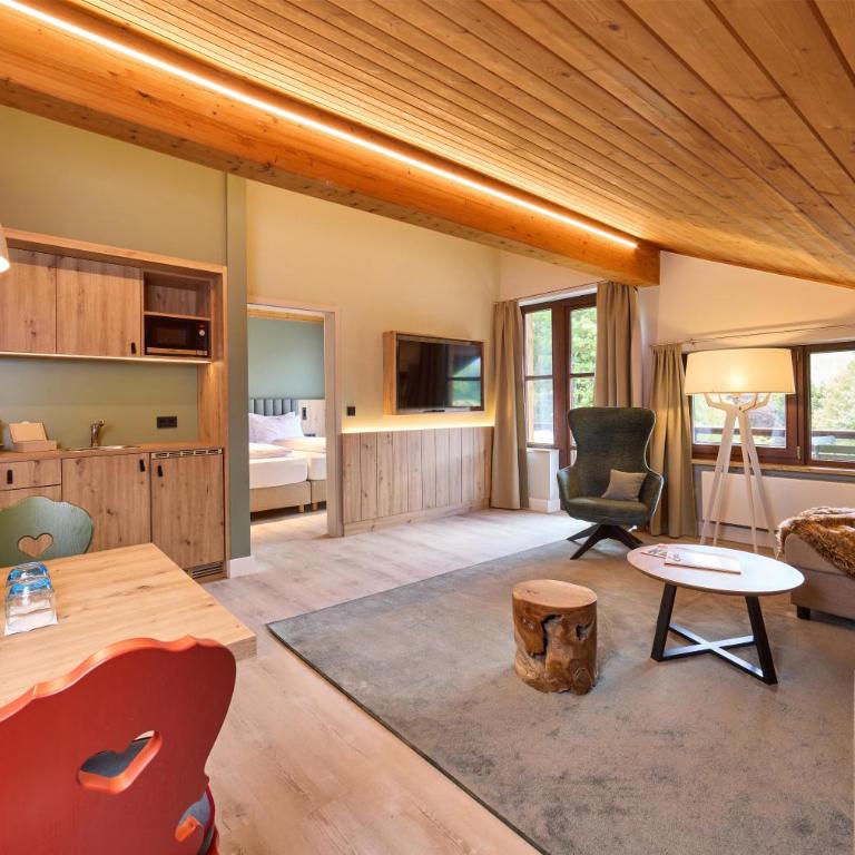 Dorint Sporthotel Garmisch-Partenkirchen - Apartment mit 2 Schlafzimmern und Bergblick - 4