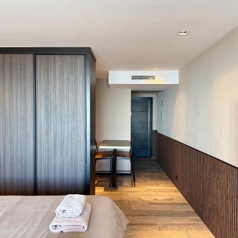 Hotel The Launch - Habitación Cuádruple Deluxe - 4
