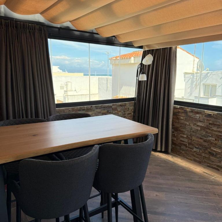 Hotel The Launch - Apartamento de 1 dormitorio con vistas al mar - 2