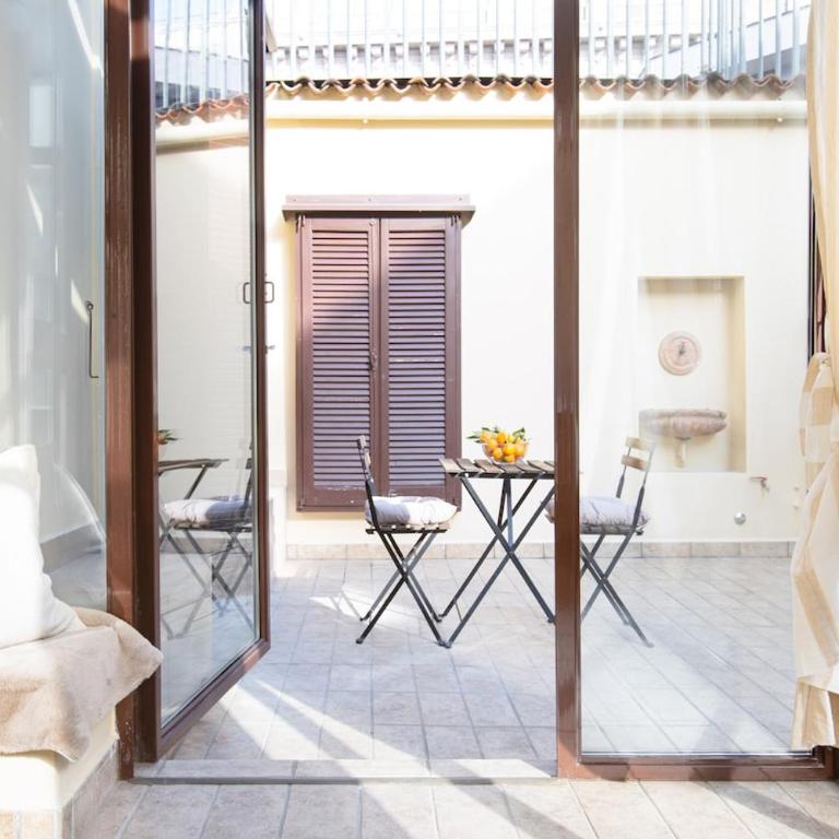 Ambrosiana Apartments - In the heart of the city - Two-Bedroom Apartment with Terrace - 1