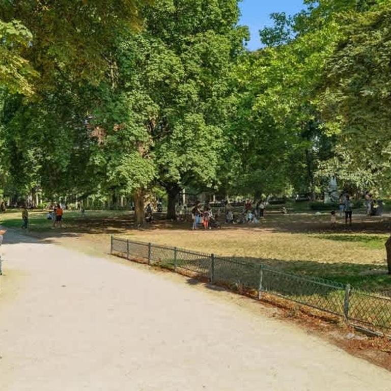 Central and Bright 1BR- Near Parc Monceau - Appartement - 20