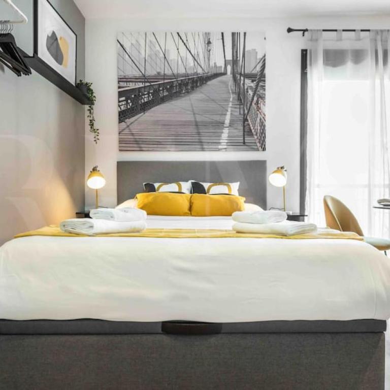 Modern Studio with Private Rooftop Terrace by REMS - Monolocale con Terrazza - 7