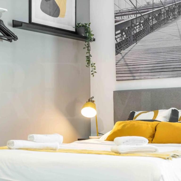 Modern Studio with Private Rooftop Terrace by REMS - Monolocale con Terrazza - 17