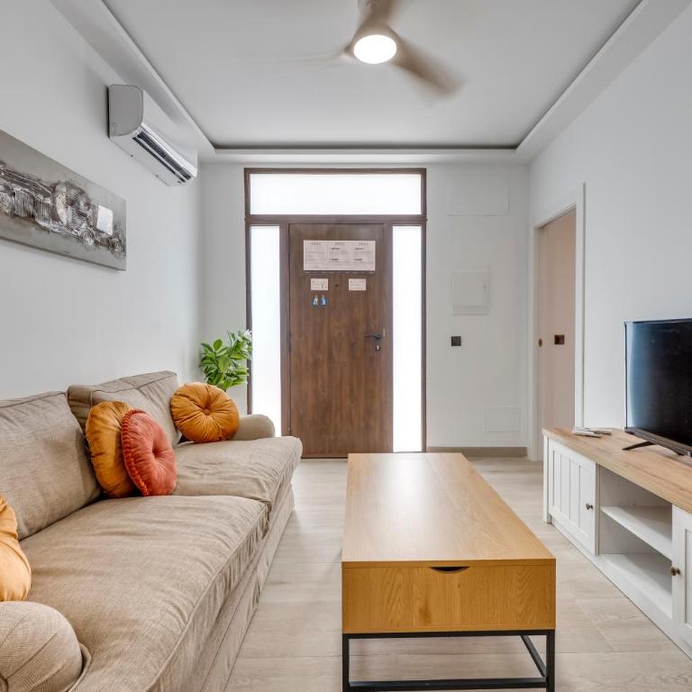 Casa Claudia by Asola Property - Two-Bedroom Apartment - 3