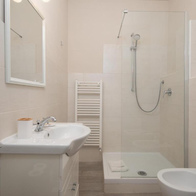 Giardino delle Rose Guest House - Three-Bedroom Apartment - 24