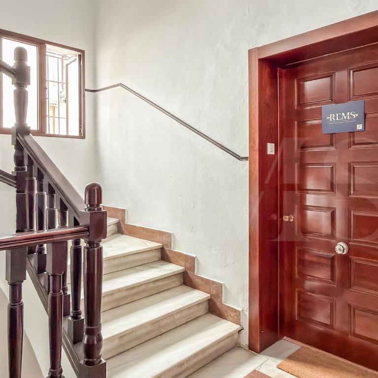 Contemporary 3BR Soho Apartment REMS - Three-Bedroom Apartment - 7