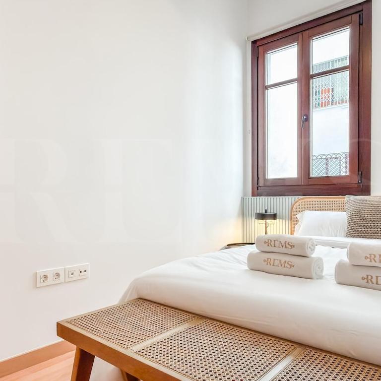 Contemporary 3BR Soho Apartment REMS - Three-Bedroom Apartment - 14