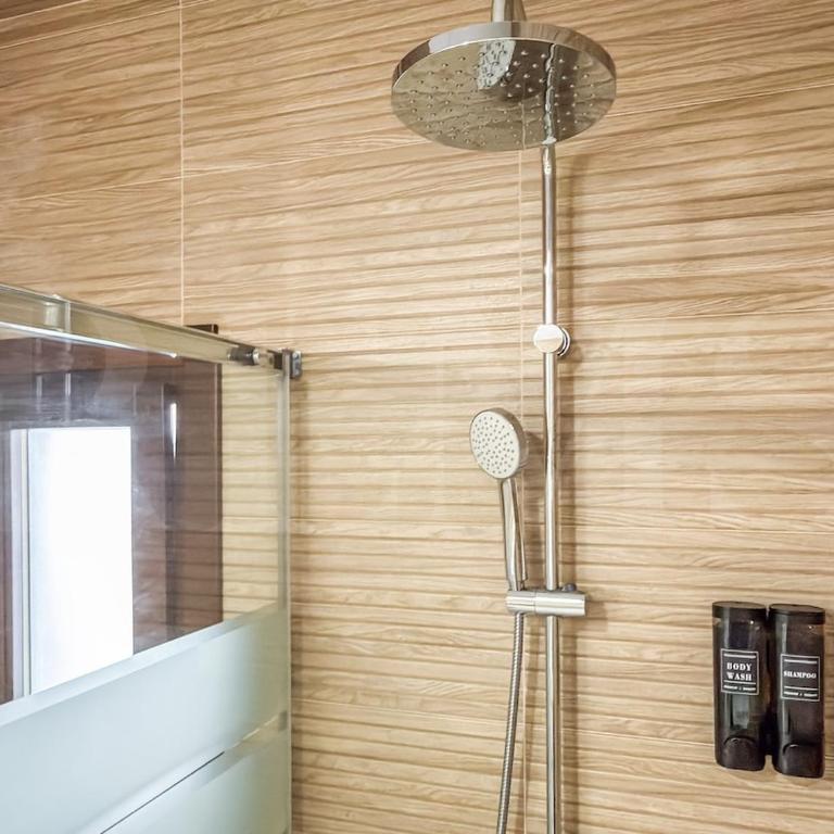 Contemporary 3BR Soho Apartment REMS - Three-Bedroom Apartment - 21