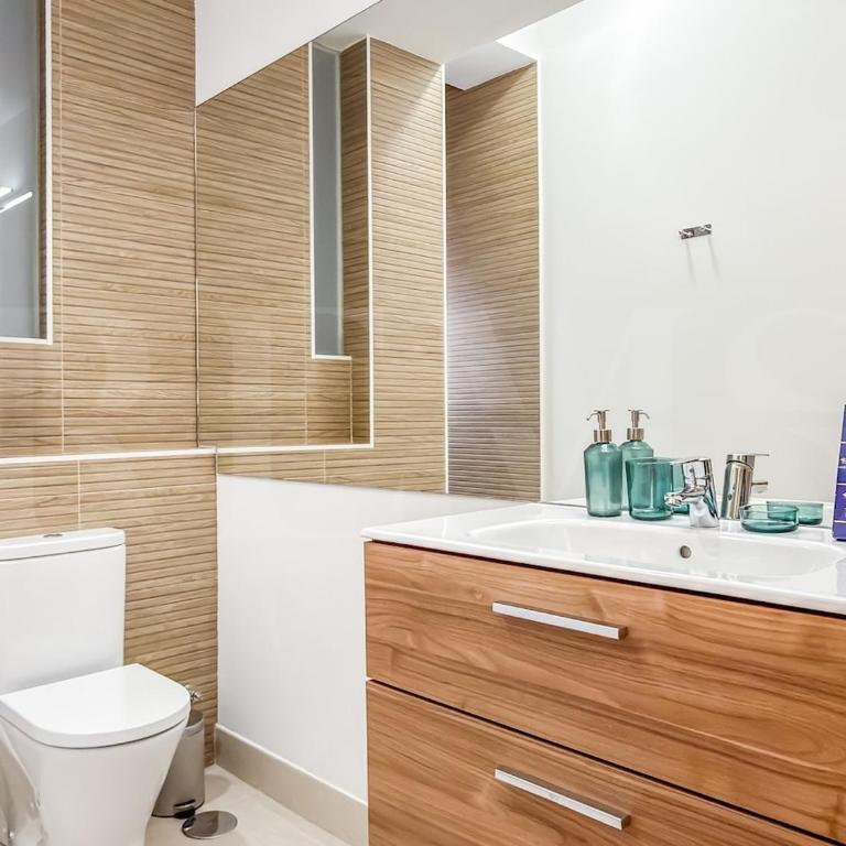 Contemporary 3BR Soho Apartment REMS - Three-Bedroom Apartment - 28