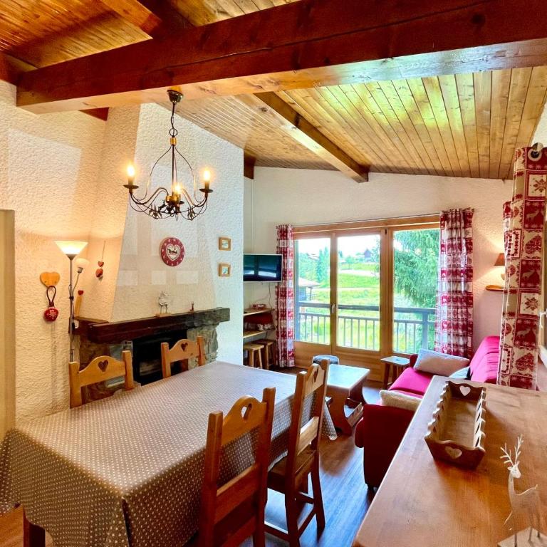 Appartement skis aux pieds avec balcon à Combloux - Appartement - 1