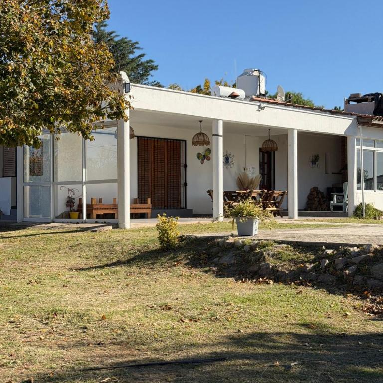 Canton del Cardenal - Three-Bedroom House - 1