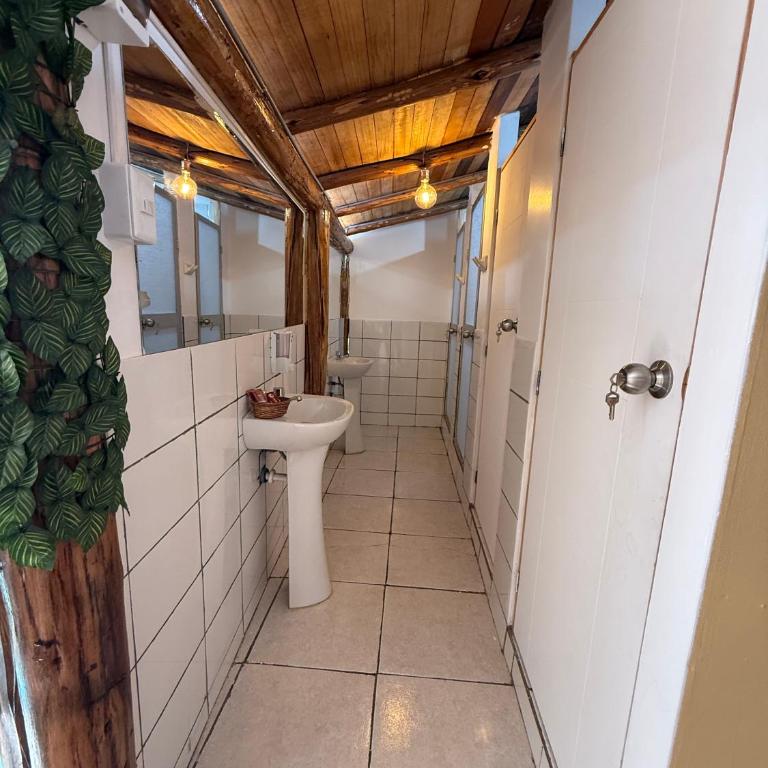 Anido House - Triple Room with Private External Bathroom - 8