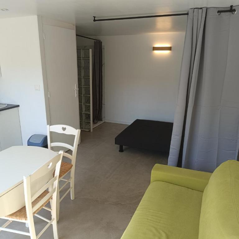 Studio neuf Climatisé au calme à Royan - Appartement 1 Chambre - 3