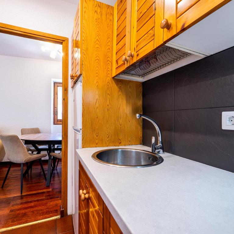Barthe Holidays I Acogedor estudio en El Tarter 4PAX I Rústico, Vistas al valle, Parking I Esquirol - Studio - 11