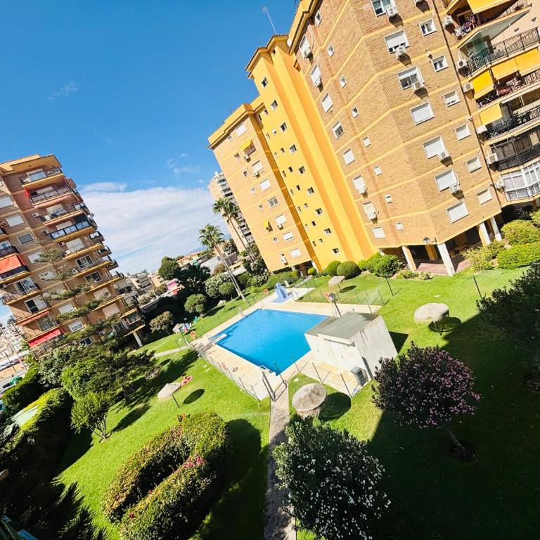 Alquilaeasy Tu Nuevo Hogar en Playamar - Apartamento con 4 dormitorios - 52