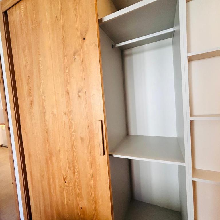 Alquilaeasy Tu Nuevo Hogar en Playamar - Apartamento con 4 dormitorios - 68