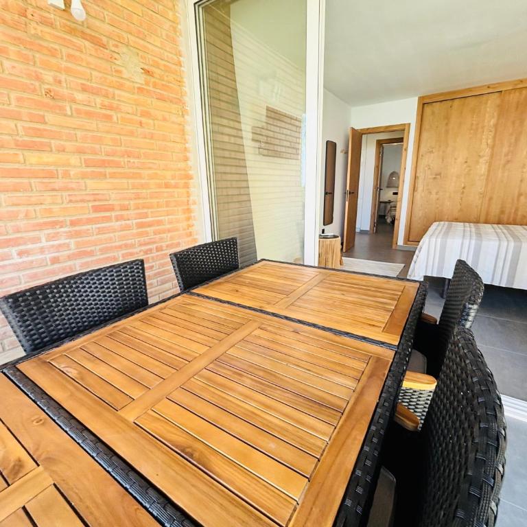 Alquilaeasy Tu Nuevo Hogar en Playamar - Apartamento con 4 dormitorios - 87