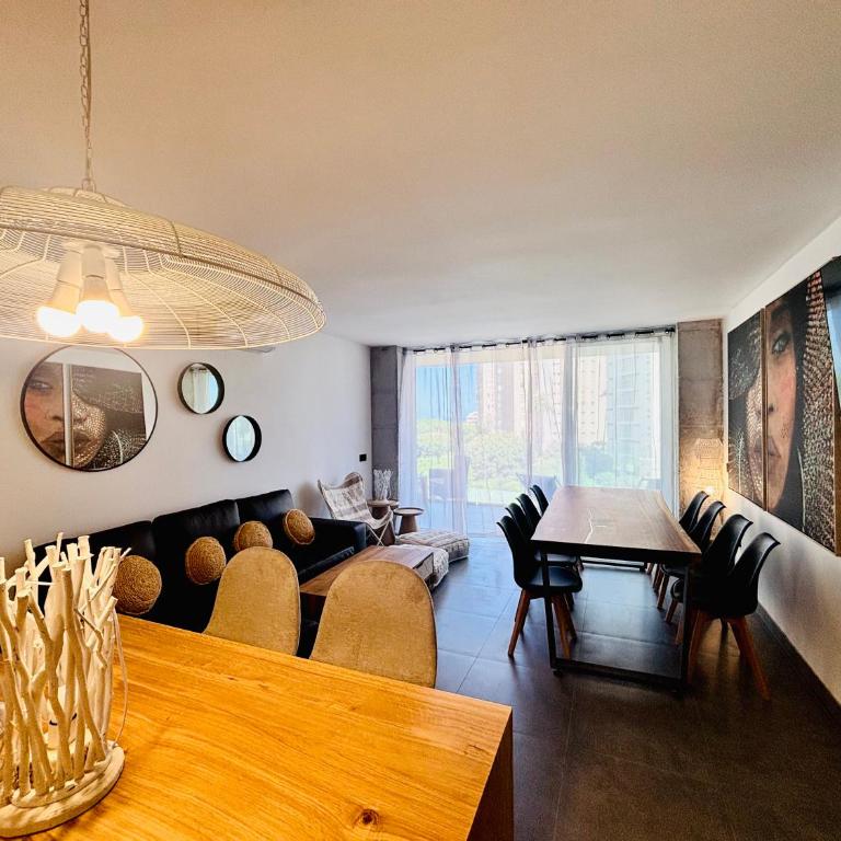 Alquilaeasy Tu Nuevo Hogar en Playamar - Apartamento con 4 dormitorios - 84