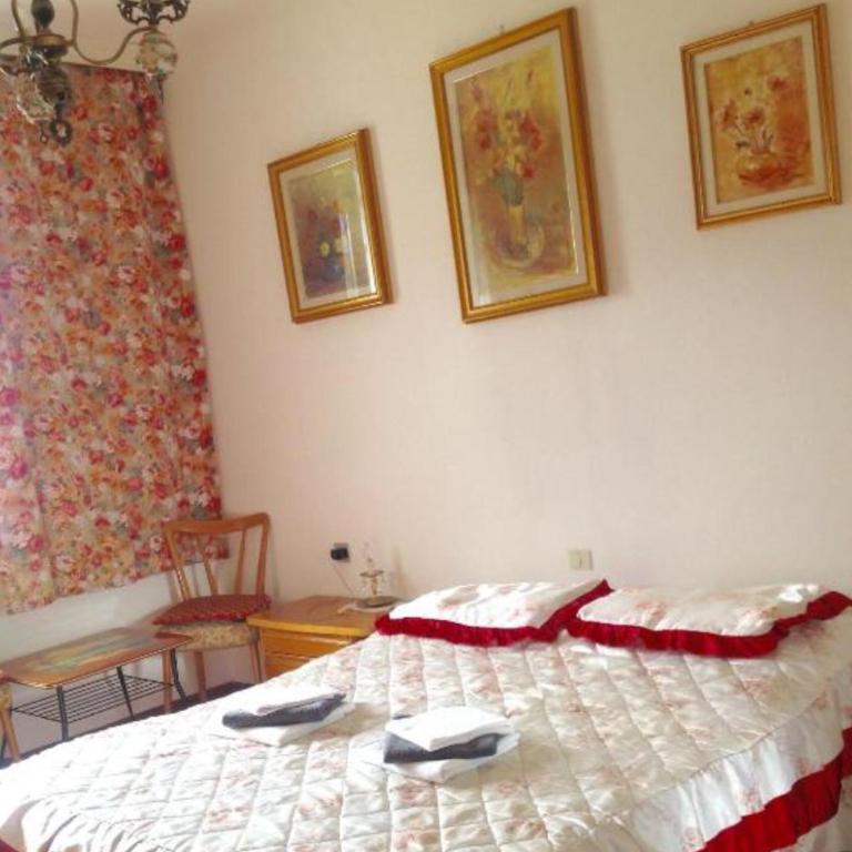 B&B Casa d'Arte - Camera Matrimoniale con Bagno in Comune - 3