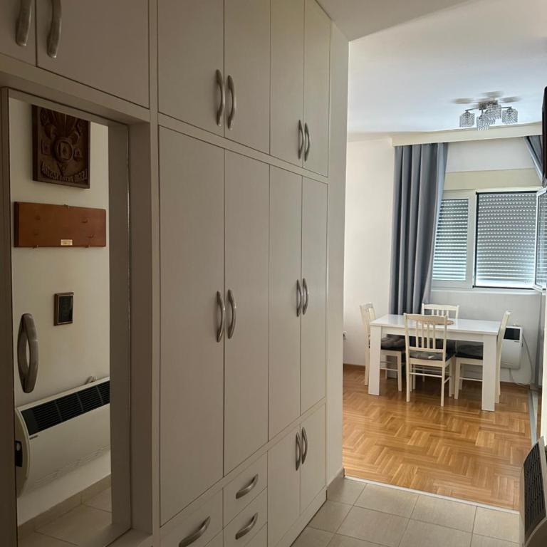 SPACIOUS TWO BEDROOM APARTMENT IN Budva - Two-Bedroom Apartment - 14