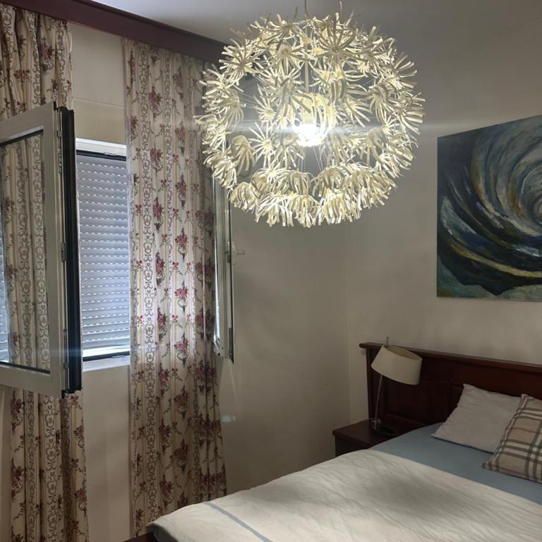 SPACIOUS TWO BEDROOM APARTMENT IN Budva - Two-Bedroom Apartment - 18