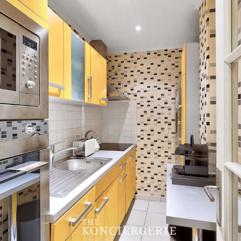 Magnifique Studio avec terrasse Arc de Triomphe - Appartement - 7