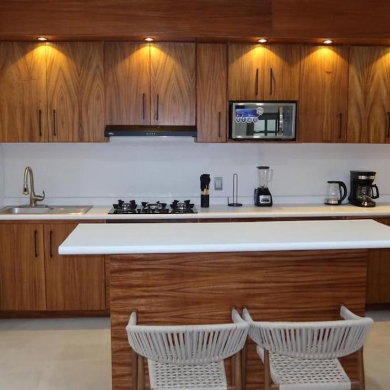Casa Completa 3 Hab 2 a 8 Huespedes Cochera - Haus mit 3 Schlafzimmern - 1
