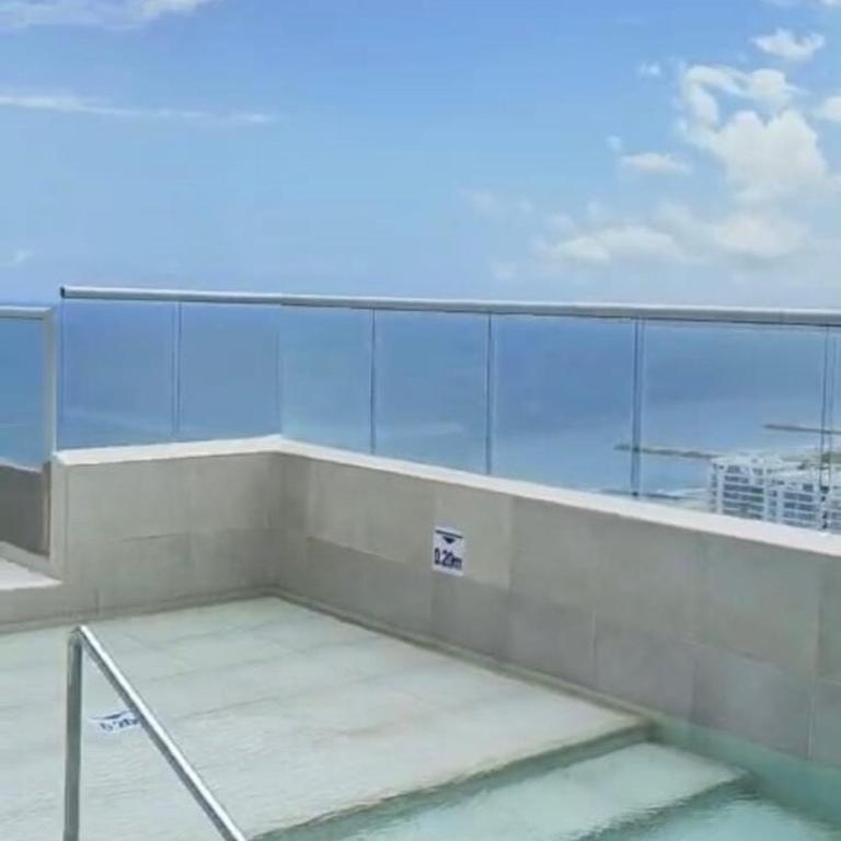 Vista al Mar, Piscina, Piso 26, Playa 5 minutos caminando, Centro y Aeropuerto 10 minutos en carro, VISITAS PERMITIDAS - Apartment - 39