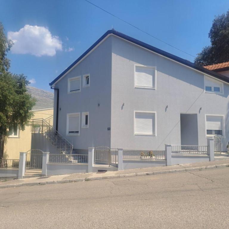 Apartmani Milan 2 - Apartman sa 1 Spavaćom Sobom - 1