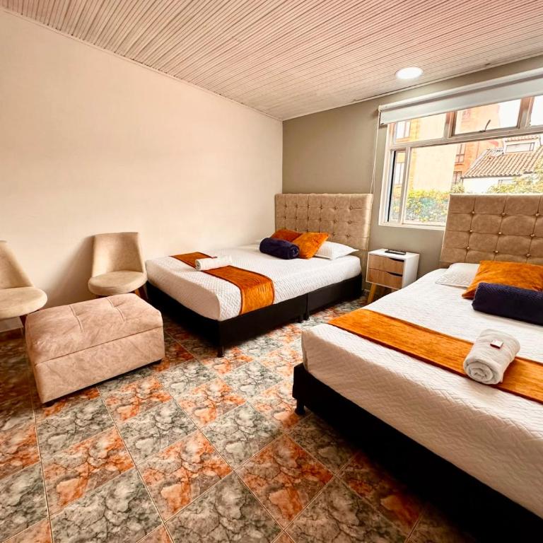 Hotel Flamante Bulevar - Quadruple Room with Bathroom - 18
