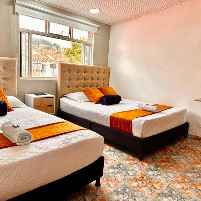 Hotel Flamante Bulevar - Quadruple Room with Bathroom - 20