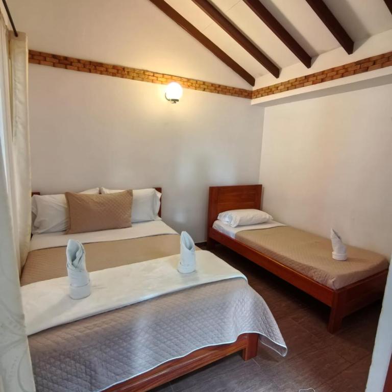Hotel Casa Buganvilla Real - Standard Triple Room - 4