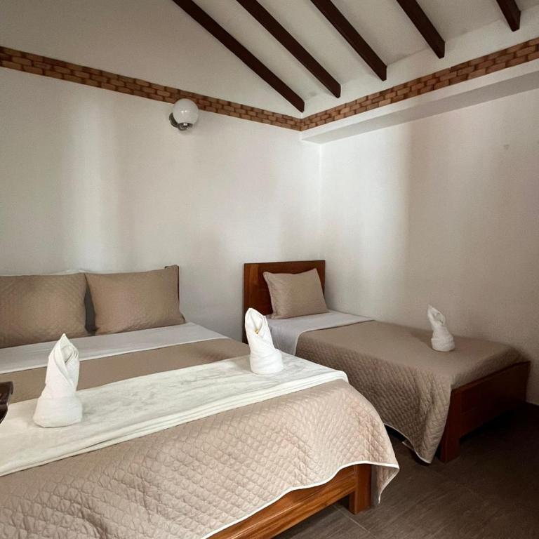 Hotel Casa Buganvilla Real - Standard Triple Room - 5