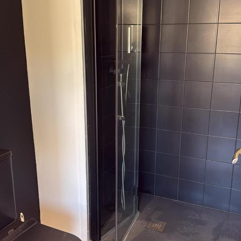 Innova Spaces Alicante - Double Room with Private Bathroom - 5