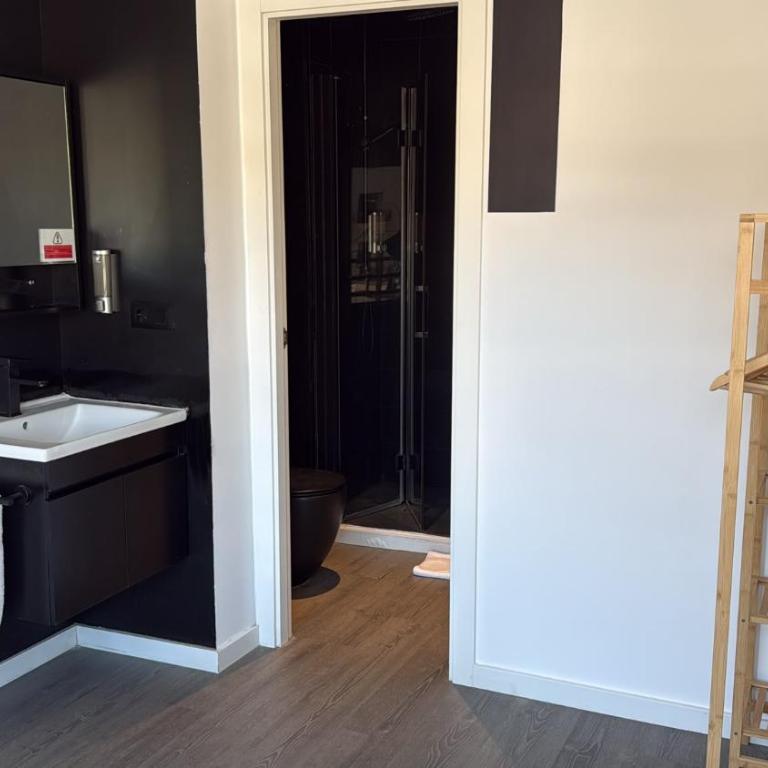 Innova Spaces Alicante - Double Room with Private Bathroom - 6