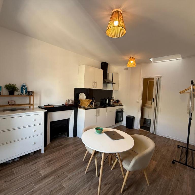 Vue Magique Tour Eiffel, Studio Lumineux et Cosy - Appartement 1 Chambre - 5