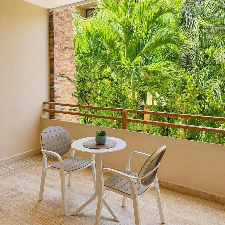 Central Condo with Pool, Gym and Garage Near 5th and Beach - Apartamento de 2 dormitorios - 18