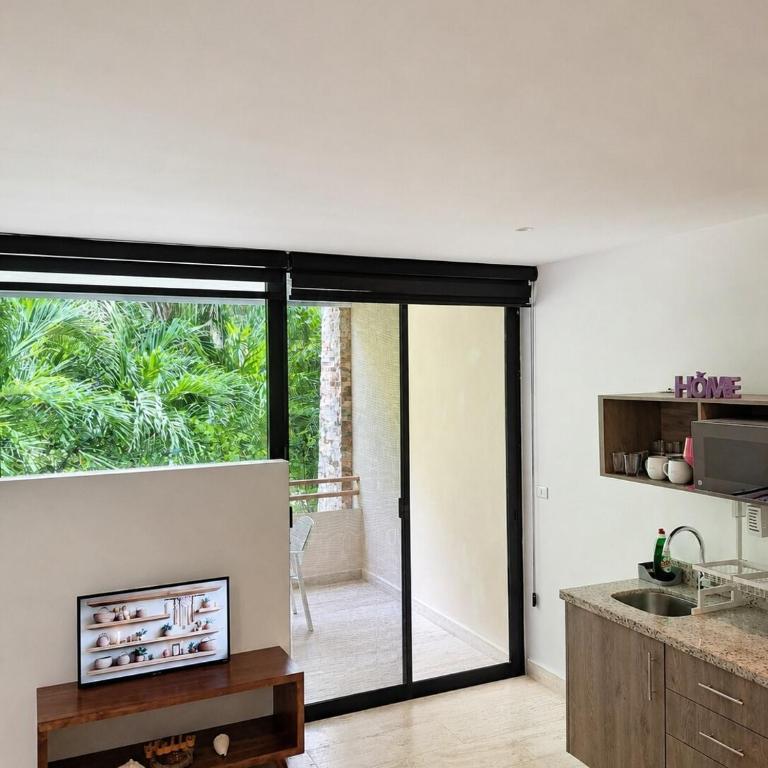 Central Condo with Pool, Gym and Garage Near 5th and Beach - Apartamento de 2 dormitorios - 13