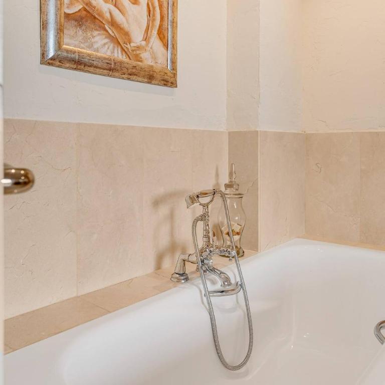 Grand Villa with Amazing Golf & Sea View Marbella - Villa - 59