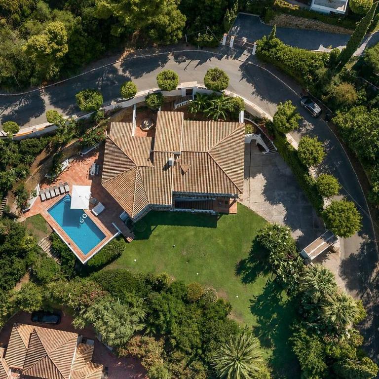 Grand Villa with Amazing Golf & Sea View Marbella - Villa - 79