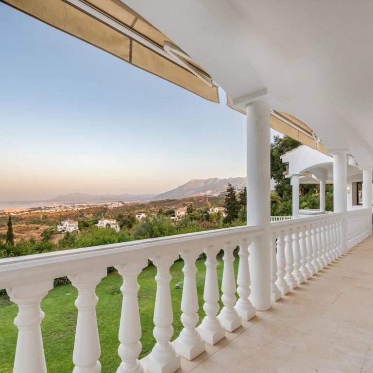 Grand Villa with Amazing Golf & Sea View Marbella - Villa - 76