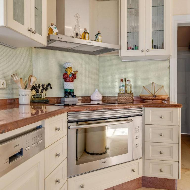 Grand Villa with Amazing Golf & Sea View Marbella - Villa - 26